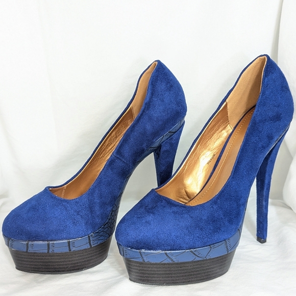 JustFab Korva Pump (8) - Picture 4 of 11